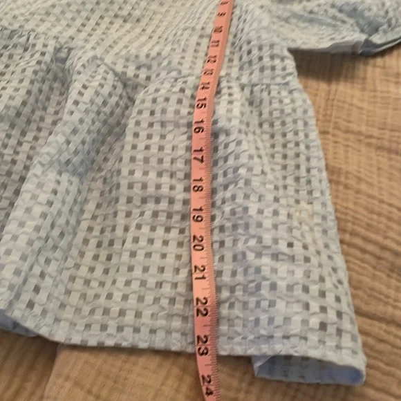 😍 NWT Anthropologie powder blue, mesh-like puffed sleeve top. L. Gorg!! - Picture 6 of 11